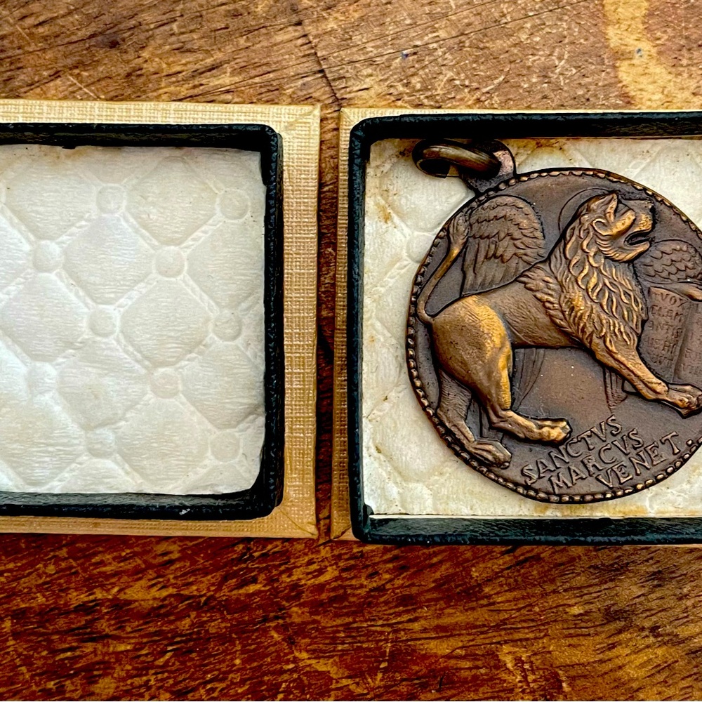 Antique Italian coin pendant in original box.  Lorioli Fratelli bronze.